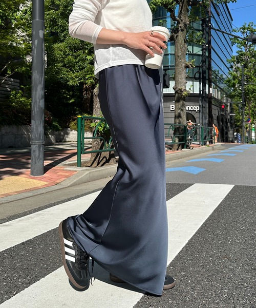 CE'E_SE'E（シーシー）の「マットサテンストレートスカート