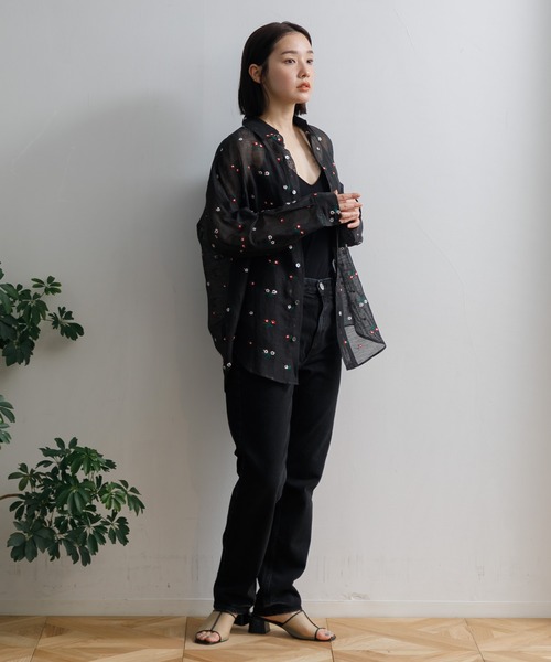 TICCA（ティッカ）の「TICCA フラワーエンブロイダリーシャツ（シャツ