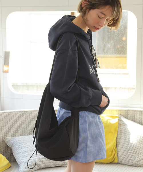 SLOBE citron.(スローブシトロン)の「《追加2》SLOBE citron. Nylon shoulder BAG(ショルダーバッグ・レディース・ブラック/ホワイト・FREE)」の14枚目の写真