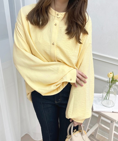 apres jour(アプレジュール)の「袖ボリュームバンドカラーシャツ【ZOZOTOWN限定アイテム】(シャツ/ブラウス・レディース・オフホワイト/ライトブルー/ブラック/ライトイエロー・フリー/X-LARGE)」の6枚目の写真