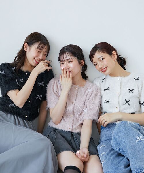 MAJESTIC LEGON（マジェスティックレゴン）の「ふわふわリボントップス（その他トップス・レディース・ピンク/ブラック/アイボリー・MEDIUM）」の4枚目の写真