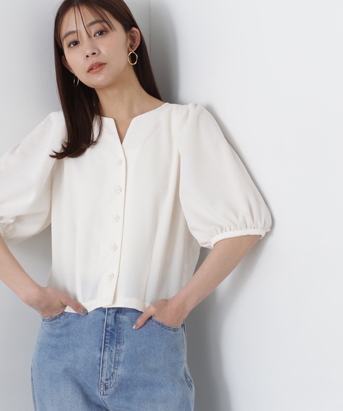 N.（N. Natural Beauty Basic）（エヌエヌナチュラルビューティーベーシック）の「◆ふくれジャガードパフスリーブブラウス（シャツ/ブラウス・レディース・ブラック/オフホワイト/パープル・MEDIUM）」の2枚目の写真