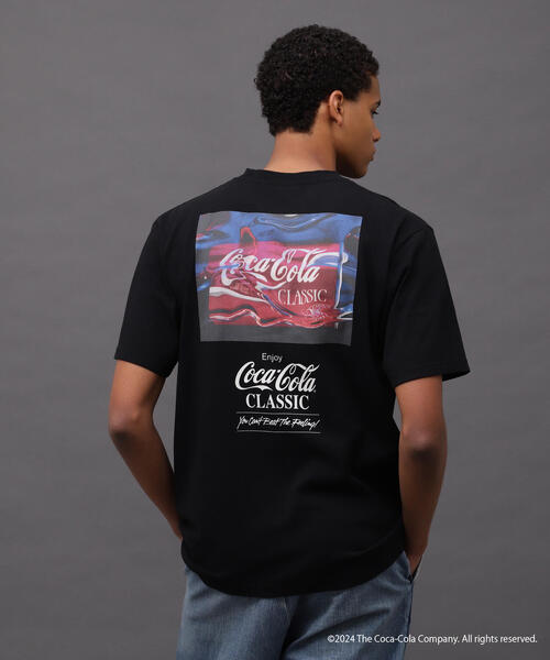 AVIREX（アヴィレックス）の「AVIREX / Coca-Cola 90s PHOTO T-SHIRT（Tシャツ/カットソー・メンズ・ブラック/ホワイト・MEDIUM/LARGE/X-LARGE/XX-LARGE）」の22枚目の写真