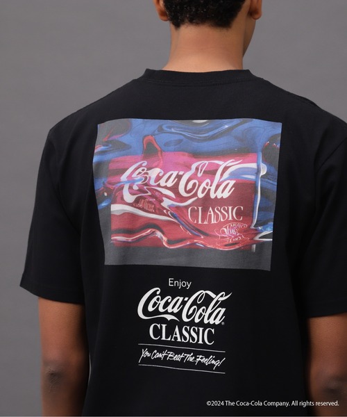 AVIREX（アヴィレックス）の「AVIREX / Coca-Cola 90s PHOTO T-SHIRT（Tシャツ/カットソー・メンズ・ブラック/ホワイト・MEDIUM/LARGE/X-LARGE/XX-LARGE）」の21枚目の写真