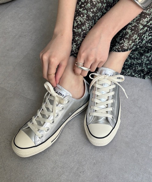 DouDou(ドゥドゥ)の「【CONVERSE】レザーオールスター?OX(スニーカー・レディース・シルバー・24cm/24.5cm/23.5cm)」の1枚目の写真
