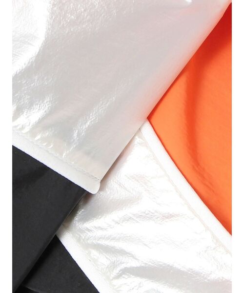 EVRIS（エヴリス）の「カラーブロッキングトラックパンツ（その他パンツ・レディース・ブラック/ネイビー・FREE）」の8枚目の写真