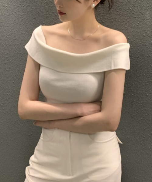 PIN(ピン)の「綿混オフショルダートップス(Tシャツ/カットソー・レディース・ホワイト/ブラック・FREE)」の7枚目の写真
