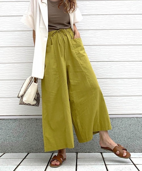 Q(キュー)の「ビッグポケットワイドパンツ(その他パンツ・レディース・ブラック/マスタード・MEDIUM)」の1枚目の写真