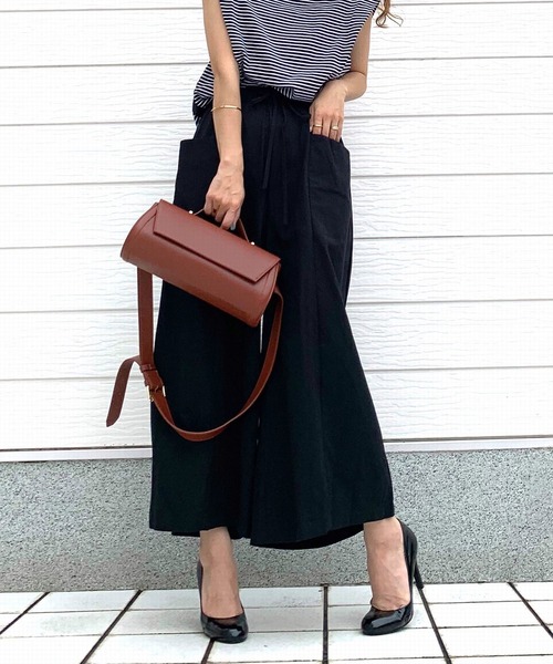 Q(キュー)の「ビッグポケットワイドパンツ(その他パンツ・レディース・ブラック/マスタード・MEDIUM)」の2枚目の写真