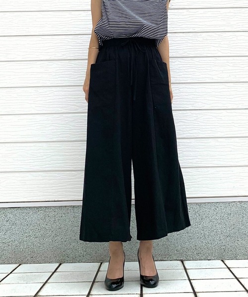 Q(キュー)の「ビッグポケットワイドパンツ(その他パンツ・レディース・ブラック/マスタード・MEDIUM)」の3枚目の写真