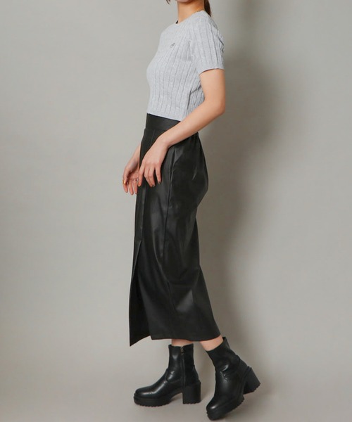 GORGE（ゴージ）の「《クロップド丈×ケーブル編み》レディース 半袖ニットプルオーバー コンパクトトップス 春夏秋（ニット/セーター・レディース・オフホワイト/ネイビー/グレー/ホワイト×ブラック/ピンク・F）」の8枚目の写真