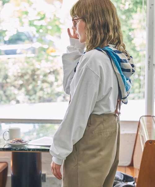 GILDAN(ギルダン)の「【GILDAN】ギルダン別注 アソートロゴ グラフィックプリント&刺繍 オーバーサイズ 長袖Tシャツ(Tシャツ/カットソー・レディース・ホワイト/レッド/オートミール/ネイビー/チャコールグレー/杢グレー・FREE)」の14枚目の写真