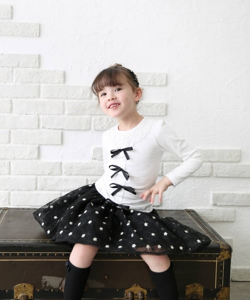 Rora(ローラ)の「ボリー フォーマルカジュアル 長袖Tシャツ(Tシャツ/カットソー・キッズ・ホワイト・150/140/130/120/110)」の4枚目の写真