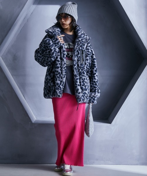 GEVS.(ジェイヴィス)の「綿100%グラフィックプリントロングスリーブTシャツ <大きいサイズ有>GEVS.(Tシャツ/カットソー・レディース・チャコール/ベージュ系・M/5L/4L/3L/LL/L)」の10枚目の写真