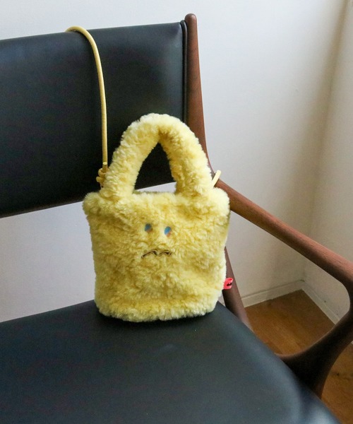 ACCOMMODE（アコモデ）の「オルヨシュ ファートートバッグ（トートバッグ・レディース・ピンク/ベージュ/イエロー/ブルー・FREE）」の3枚目の写真