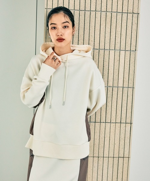 LEPSIM（レプシィム）の「異素材ギャザーパーカー 134460（パーカー・レディース・アイボリー/ブラック/チャコールグレー・FREE）」の5枚目の写真