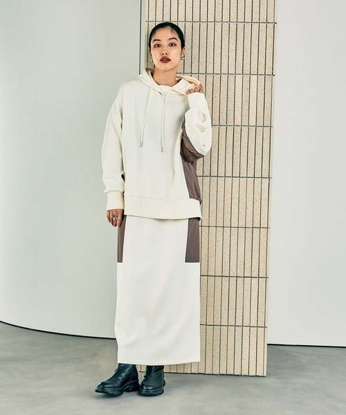 LEPSIM（レプシィム）の「異素材ギャザーパーカー 134460（パーカー・レディース・アイボリー/ブラック/チャコールグレー・FREE）」の8枚目の写真