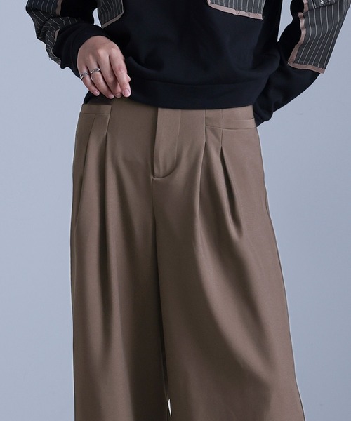 kOhAKU（コハク）の「『タックポケットワイドパンツ』（スラックス・レディース・ブラック/ブラウン・2/1）」の12枚目の写真