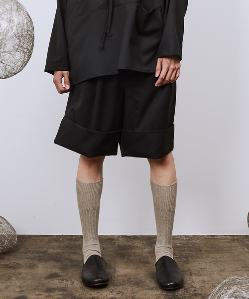 Dulcamara（ドゥルカマラ）の「よそいきダブルヘムショートPT（スラックス・メンズ・ブラック/ベージュ系/ミックスグレー・0/1）」の2枚目の写真