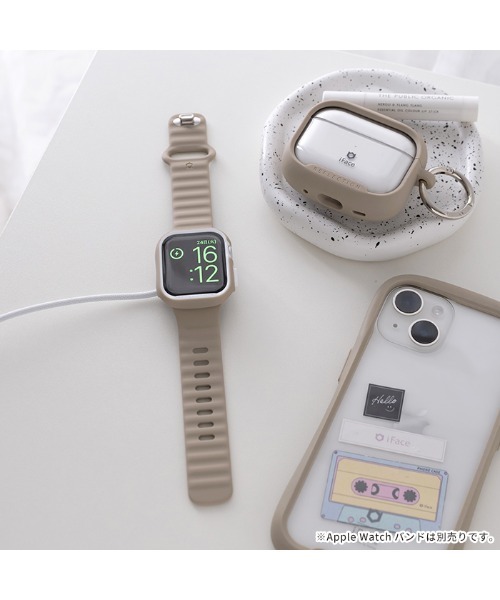iFace(アイフェイス)の「Apple Watch Series 11/10(42mm/46mm)/9/8/7(41mm/45mm)/SE(第3/2/1世代)/6/5/4(40mm/44mm) 専用 iFace Reflection強化ガラス 一体型 ケース(デジタル腕時計・レディース・ベージュ/ブラック/サックスブルー・40mm/41mm/44mm/45mm/42mm/46)」の11枚目の写真