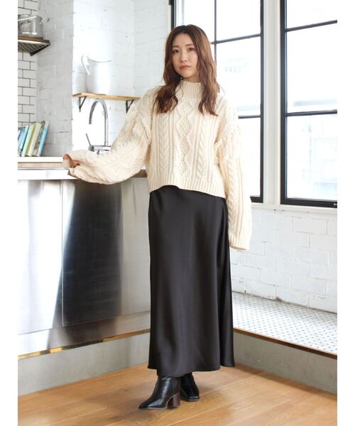 Ungrid(アングリッド)の「サテンフレアスカート(スカート・レディース・ブラック/オレンジ/シルバー・FREE)」の8枚目の写真