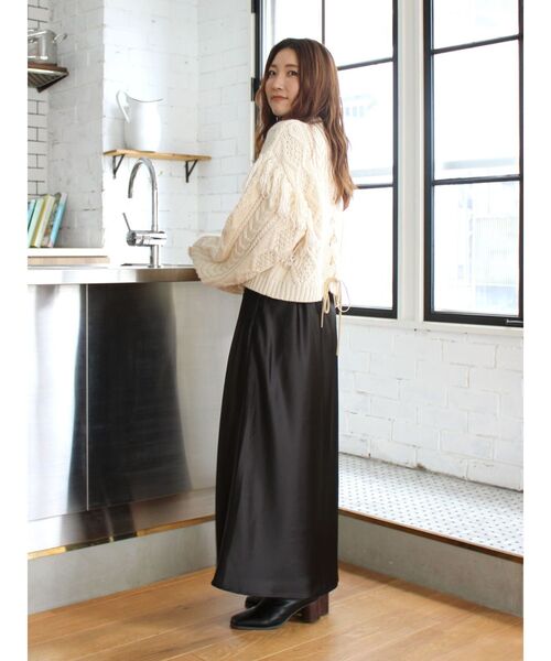 Ungrid(アングリッド)の「サテンフレアスカート(スカート・レディース・ブラック/オレンジ/シルバー・FREE)」の9枚目の写真