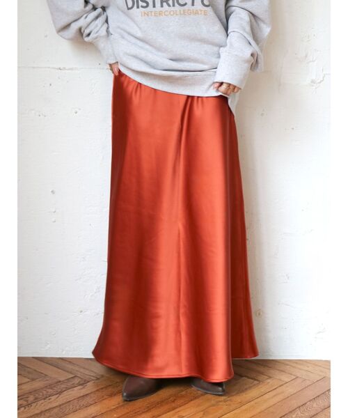 Ungrid(アングリッド)の「サテンフレアスカート(スカート・レディース・ブラック/オレンジ/シルバー・FREE)」の13枚目の写真