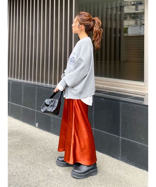 Ungrid(アングリッド)の「サテンフレアスカート(スカート・レディース・ブラック/オレンジ/シルバー・FREE)」の20枚目の写真