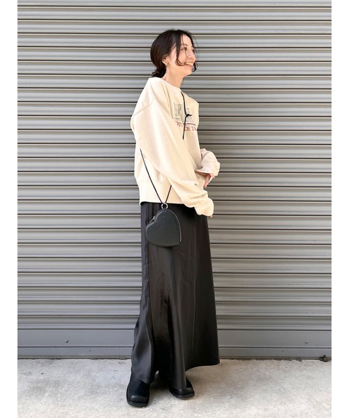 新品 andrea&co パールサテンボリュームスカート ブラック 完売品 新品 andrea&co パールサテンボリュームスカート ブラック 完売品の