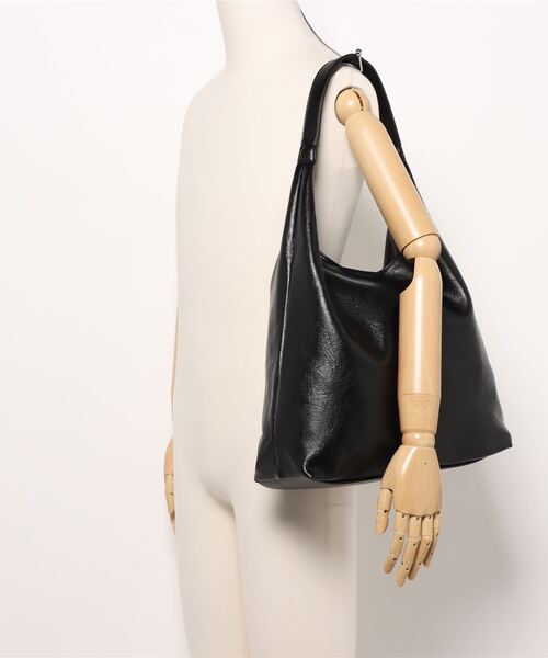 トライアングルトートバッグ【ポーチ付き】（トートバッグ）｜Dita Muaj.（ディータムアージュ）