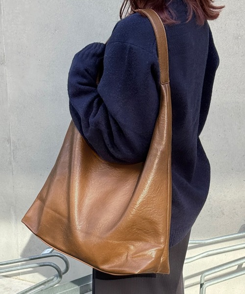 トライアングルトートバッグ【ポーチ付き】（トートバッグ）｜Dita Muaj.（ディータムアージュ）