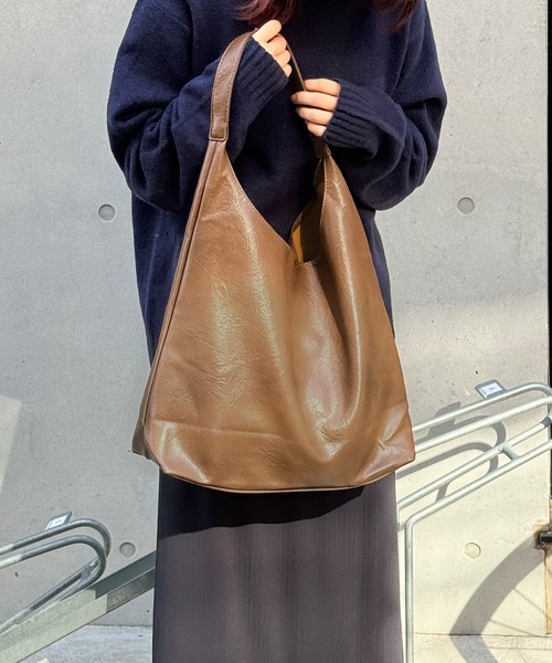 トライアングルトートバッグ【ポーチ付き】（トートバッグ）｜Dita Muaj.（ディータムアージュ）