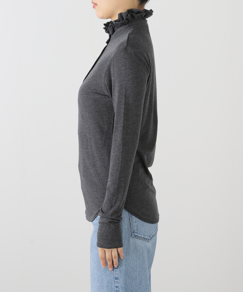 IENA LA BOUCLE - IENA LA BOUCLE フリルヘンリーネックカットソー IENA LA BOUCLE フリルヘンリーネックカットソー（Tシャツ