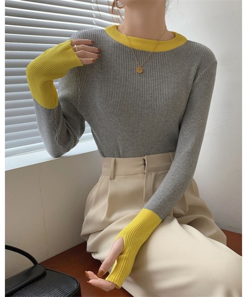 FUNdaysion(ファンデイション)の「フィンガーホール配色ニットトップス(ニット/セーター・レディース・ブラック/ライトベージュ/グレー系その他/ホワイト/ネイビー/グレー系その他2・M)」の4枚目の写真