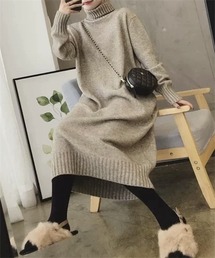 タートルネックニットワンピース