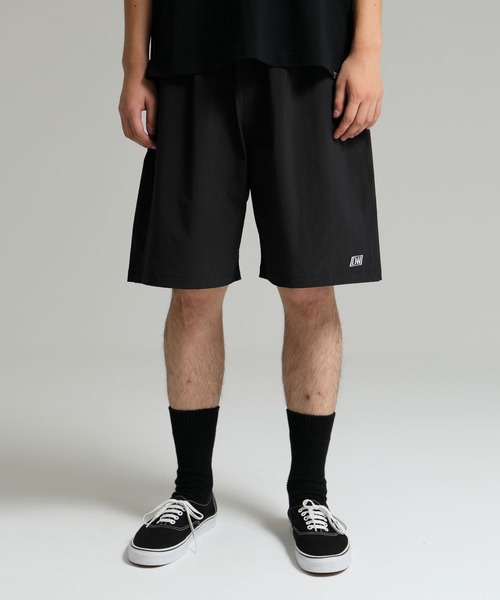 DELUXE(デラックス)の「DELUXE x WT SHORTS(その他パンツ・メンズ・ブラック/ホワイト・MEDIUM/LARGE)」の2枚目の写真