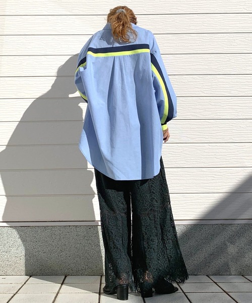 Q（キュー）の「ヨークリブドッキングシャツ（シャツ/ブラウス・レディース・ライトブルー/ホワイト/グレー/ホワイト系・MEDIUM）」の15枚目の写真