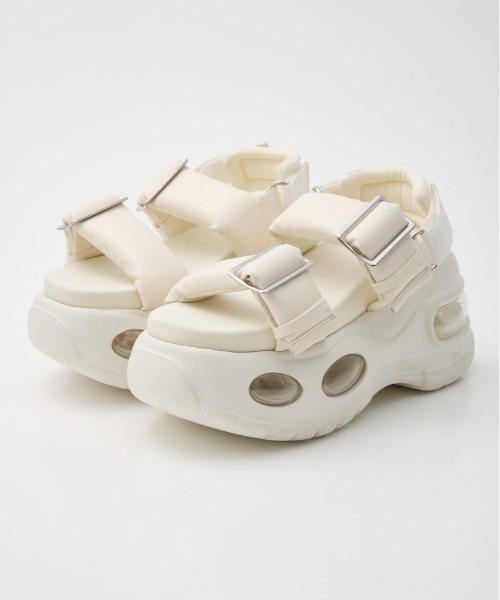 SLY（スライ）の「AIR VOLUME SOLE BELT SANDAL エアー ボリュームソール ベルト サンダル 厚底（サンダル・レディース・ブラック/アイボリー・LARGE/MEDIUM/SMALL）」の6枚目の写真