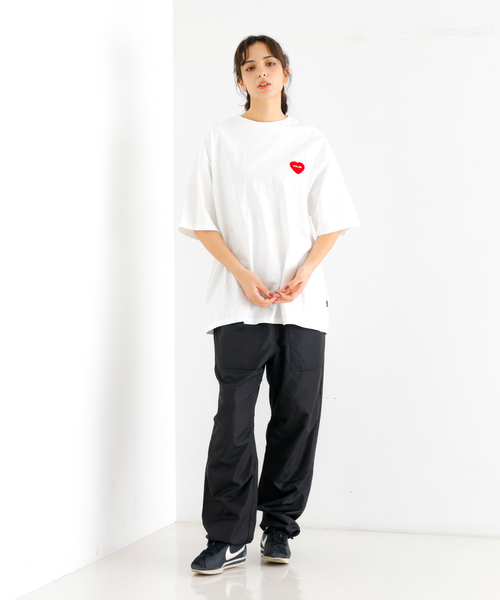 POLeR(ポーラー)の「【POLeR/ポーラー】PRM WASH STEAMED /HAMS/ HEART/CHENILLE EMB TEE/ワンポイント 刺繍Tシャツ / ハンバーガー/ハート(Tシャツ/カットソー・メンズ・ブラック系その他2/ホワイト系その他2/ブラック系その他/ブルー系その他/ブルー系その他2/ホワイト系その他・M/L/XL)」の7枚目の写真