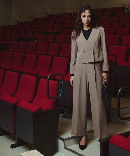 Callarus（カラルス）の「デザインショートジャケットパンツセットアップスーツ（ジャケット＋ジレ＋パンツ）〔Callarus〕（スーツセット・レディース・ブラック/モカ・M/3L/LL/L/S）」の11枚目の写真