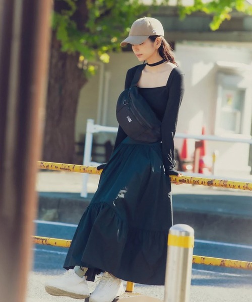 NEW ERA(ニューエラ)の「NEW ERA/ニューエラ ウエストポーチ WAIST BAG ウエストバッグ 2L 251 14521296/14521297(ボディバッグ/ウエストポーチ・メンズ・ブラック・FREE)」の2枚目の写真