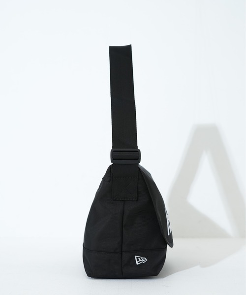 NEW ERA(ニューエラ)の「【NEW ERA/ニューエラ】SHOULDER BAG(ショルダーバッグ・メンズ・ブラック/ブラック×ホワイト/ストーン/ブラック系その他・FREE)」の7枚目の写真