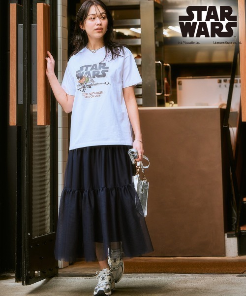 STAR WARS（スターウォーズ）の「＜大きいサイズ＞ STAR WARS/スターウォーズ プリント綿100％Tシャツ（Tシャツ/カットソー・レディース・ブラック/オフホワイト/サンドベージュ・L/LL/3L/4L/5L）」の5枚目の写真