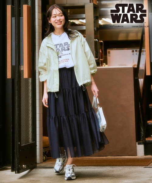 STAR WARS（スターウォーズ）の「＜大きいサイズ＞ STAR WARS/スターウォーズ プリント綿100％Tシャツ（Tシャツ/カットソー・レディース・ブラック/オフホワイト/サンドベージュ・L/LL/3L/4L/5L）」の9枚目の写真