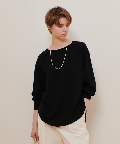 allureville(アルアバイル)の「リブカフスプルオーバーブラウス(シャツ/ブラウス・レディース・ベージュ/ブラック/オフホワイト・2)」の2枚目の写真