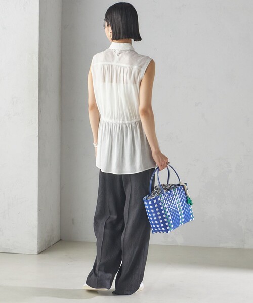 SHIPS(シップス)の「〈手洗い可能〉IMPERIAL LINEN Wポケット ノースリーブ シャツ(シャツ/ブラウス・レディース・ベージュ/ネイビー/オフホワイト・ONE SIZE)」の12枚目の写真