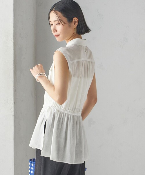 SHIPS(シップス)の「〈手洗い可能〉IMPERIAL LINEN Wポケット ノースリーブ シャツ(シャツ/ブラウス・レディース・ベージュ/ネイビー/オフホワイト・ONE SIZE)」の14枚目の写真