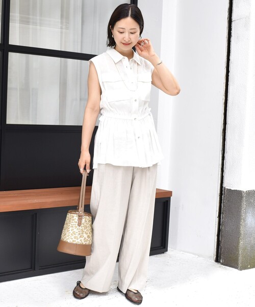SHIPS(シップス)の「〈手洗い可能〉IMPERIAL LINEN Wポケット ノースリーブ シャツ(シャツ/ブラウス・レディース・ベージュ/ネイビー/オフホワイト・ONE SIZE)」の18枚目の写真