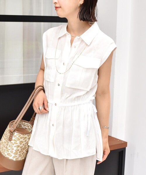 SHIPS(シップス)の「〈手洗い可能〉IMPERIAL LINEN Wポケット ノースリーブ シャツ(シャツ/ブラウス・レディース・ベージュ/ネイビー/オフホワイト・ONE SIZE)」の21枚目の写真