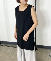 CRB（シーアールビー）の「サイドスリットロングタンクトップ（タンクトップ）」